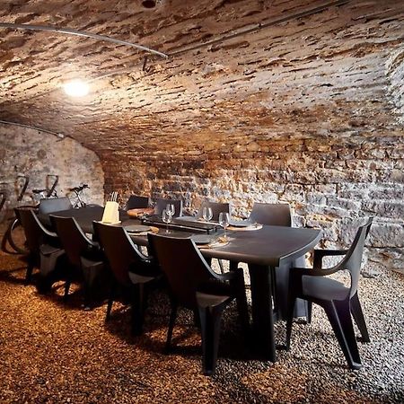 Le Wine Studio 若弗雷尚伯汀 外观 照片